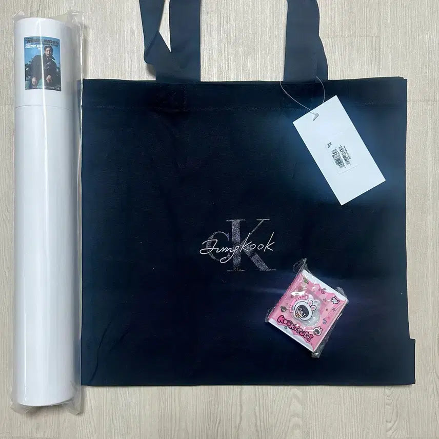 [BUNJANG] Calvin Klein Jungkook Collaboration Limited Poster + Eco Bag / 캘빈클라인 CK 정국 콜라보 성수한정포스터+에코백