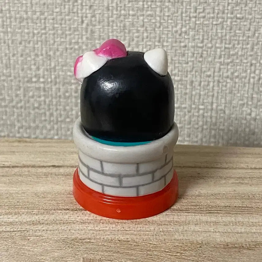 [BUNJANG] Classic Sadako Kitty Choco Egg / 고전 사다코 키티 초코에그
