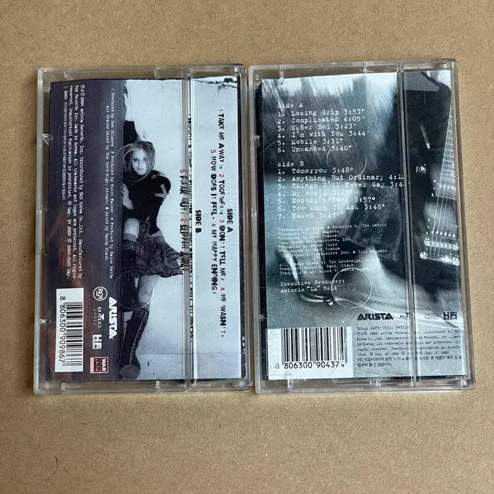 [BUNJANG] Avril Lavigne "Let Go" &amp; "Under My Skin" Cassette Tape 2-Set / 에이브릴 라빈 Avril Lavigne 2개 세트 카세트 테이프
