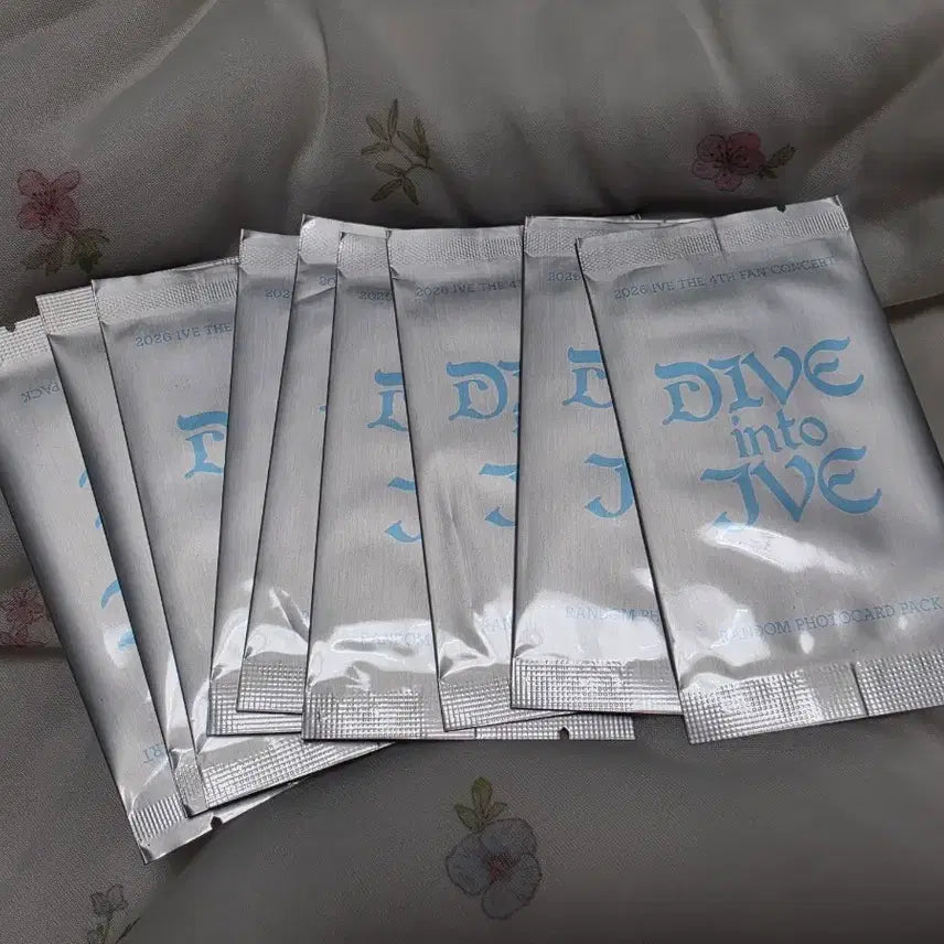 [BUNJANG] IVE Fancon Random Photocard 10-Pack (Sealed) / 아이브 팬콘 랜덤포카 미개봉 10팩