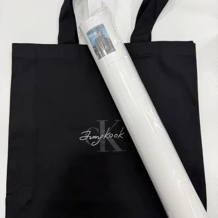 [BUNJANG] Calvin Klein Jungkook Collaboration Eco Bag and Seongsu Poster / 캘빈클라인 정국 콜라보 에코백과  성수포스터