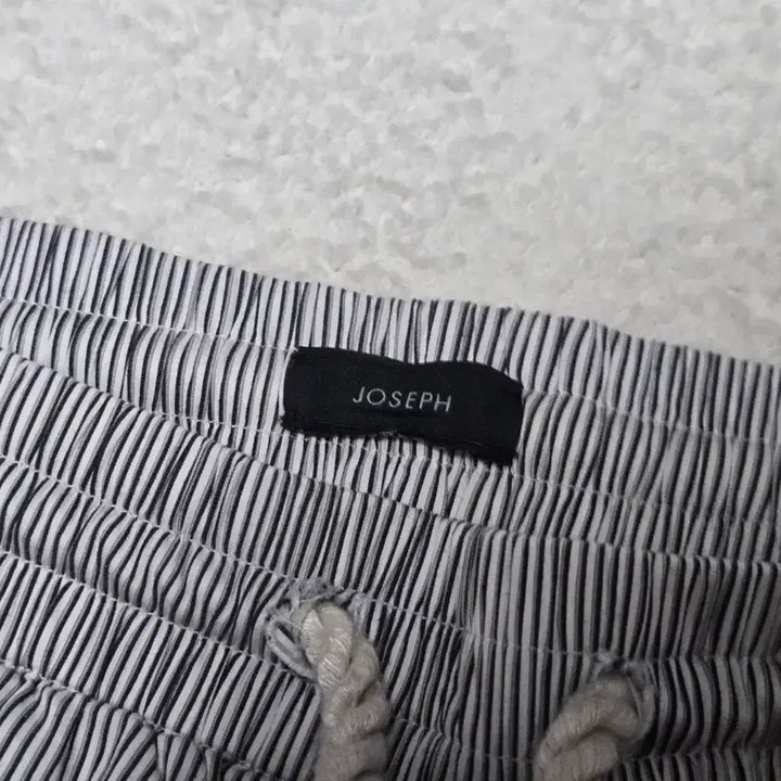 [BUNJANG] Joseph Stripe Shorts / 조셉 스트라이프 반바지 / 여성 반바지 / 여자 반바지