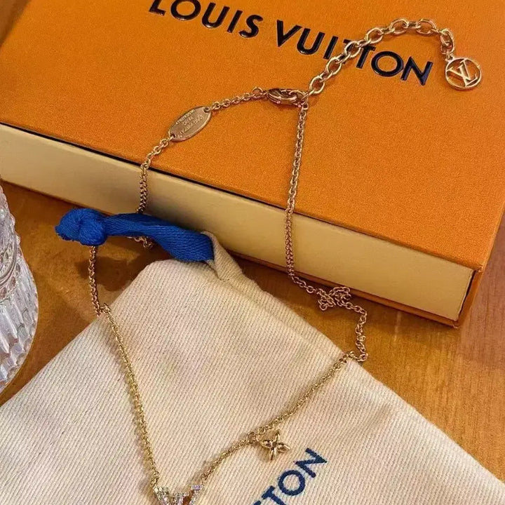[BUNJANG] Louis Vuitton LV Diamond Necklace / 루이비통 LV 다이아 목걸이