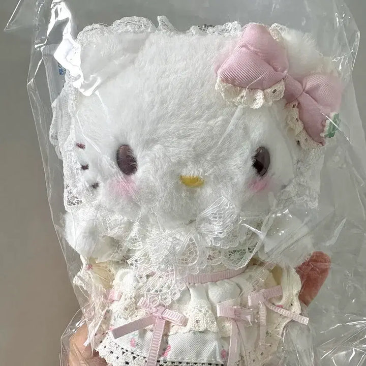 [BUNJANG] Sanrio Forest Lace Hello Kitty Mascot Keychain Plush Toy / 산리오 포레스트 레이스 헬로키티 마스코트 키링 인형 정품