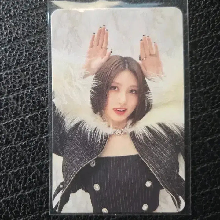 [BUNJANG] IVE I AM Special Album Photocard Gaeul / 아이브 아이엠 스페셜 앨포 가을