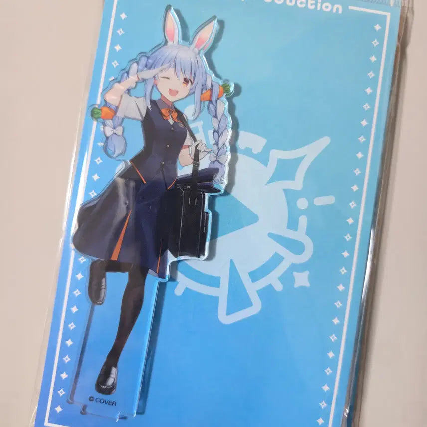 [BUNJANG] Hololive Usada Pekora Tokyo Station Acrylic Stand / 홀로라이브 우사다 페코라 도쿄역 아크릴스탠드