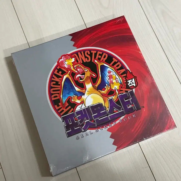 [BUNJANG] Pokemon 30th Anniversary Charmander Sticker Book (Sealed) / 포켓몬빵 30주년 띠부씰북 리자몽 미개봉