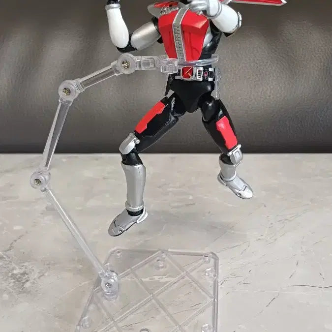 [BUNJANG] Bandai S.H.Figuarts Kamen Rider Den-O Sword Form Action Figure / 가면라이더 덴오 소드폼 shf