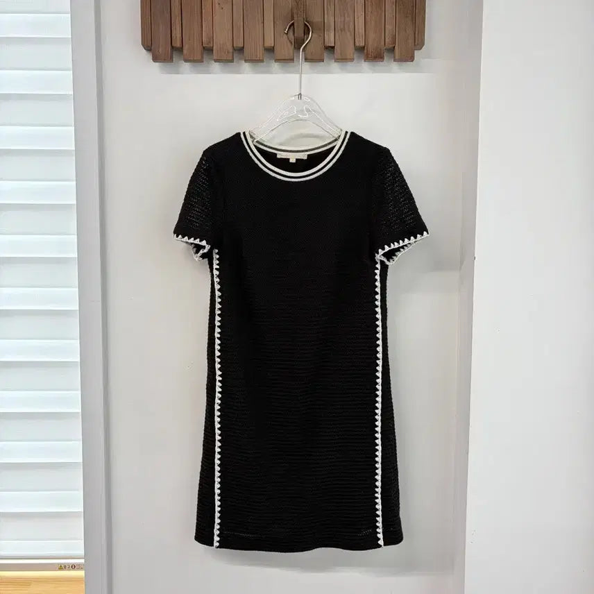 [BUNJANG] Maje Stitch Point Short Sleeve Dress / 마쥬 스티치 포인트 반팔 원피스