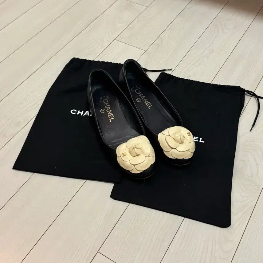 [BUNJANG] Chanel Camellia Black Lambskin Ballerina Flats 36C / 샤넬 까멜리아 블랙 램스킨 발레리나 플랫 36C