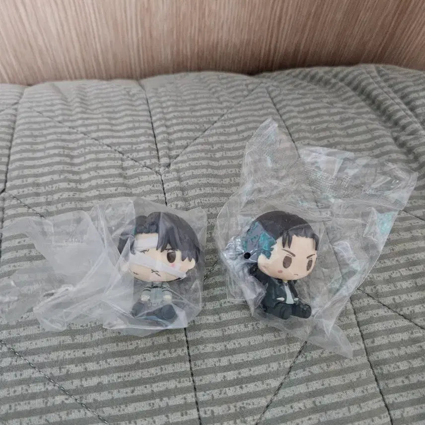 [BUNJANG] Attack on Titan Ichiban Kuji H Prize Levi &amp; Eren Set Bundle / 진격의거인 제일복권 H상 리바이 에렌 2종 세트 일괄