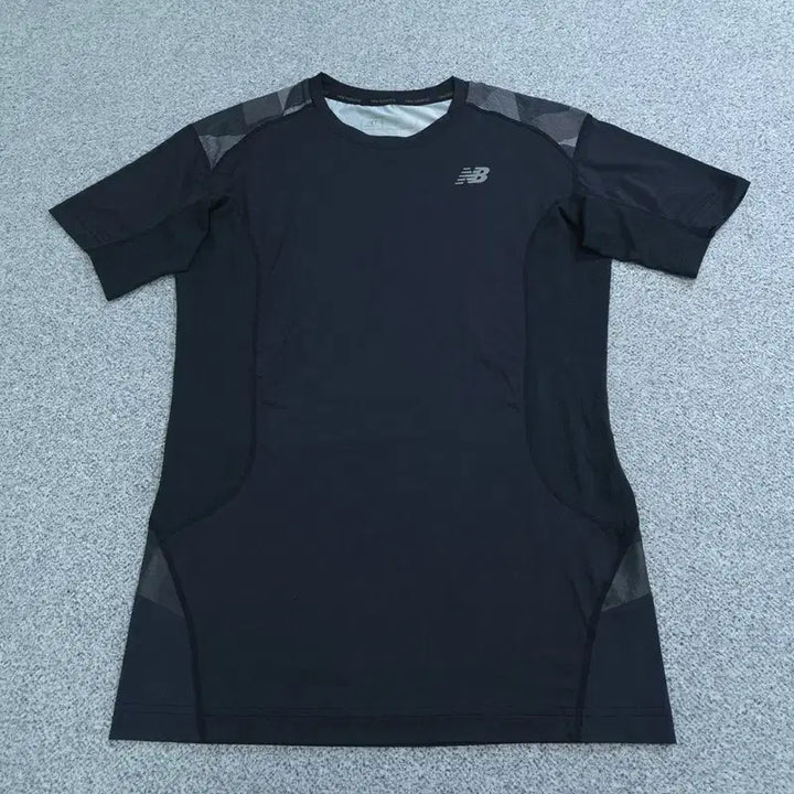 [SOLD OUT] 100(L) 뉴발란스 반팔 티 | 0522C42