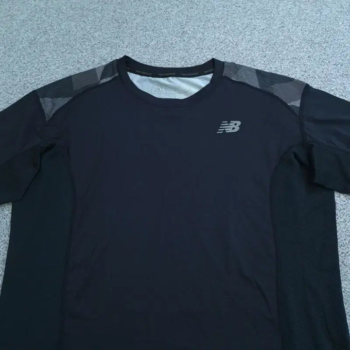 [SOLD OUT] 100(L) 뉴발란스 반팔 티 | 0522C42