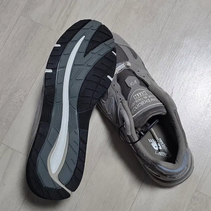 [BUNJANG] New Balance x Kith 991v2 "Moonrock" Size 280 / 뉴발란스 x kith 991v2  문락(280) 판매합니다.