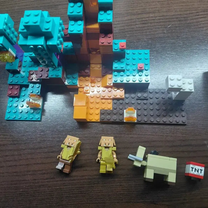[BUNJANG] Lego Minecraft The Twisted Forest 21168 / 레고 마인크래프트 뒤틀린 숲 21168