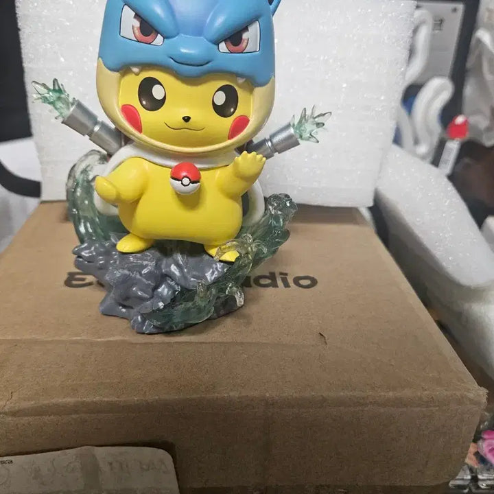[BUNJANG] Pikachu Blastoise Resin Figure (Panchu Series) / 피카츄 거북왕 레진입니다.(판쵸츄)