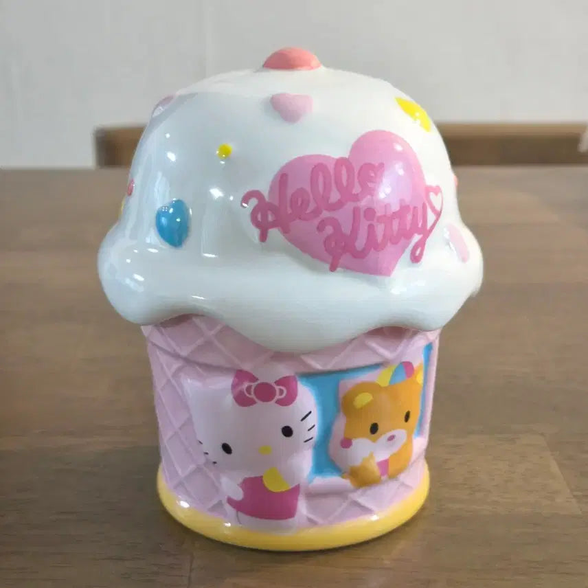 [BUNJANG] 2004 Classic Kitty Ice Cream Ceramic Jar / 04년 고전키티 아이스크림 도자기