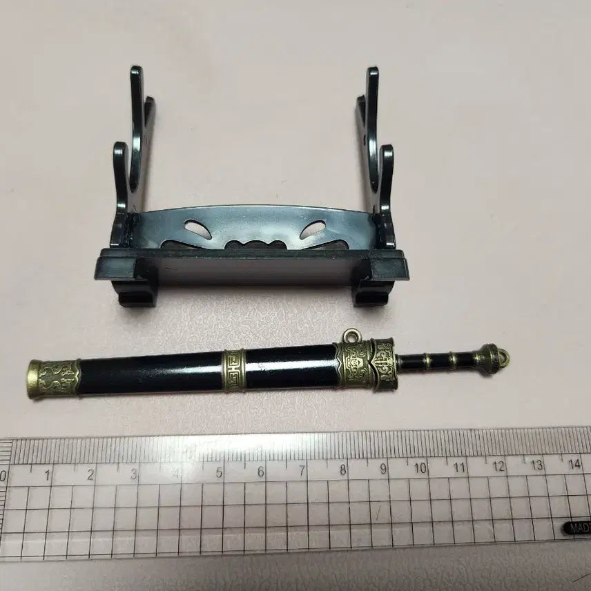 [BUNJANG] Display Weapon Model with Stand / 모형 무기 장식입니다(거치대 포함)