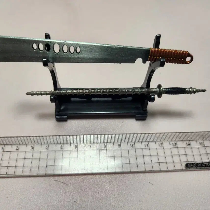 [BUNJANG] Model Weapon Display Stand / 모형 무기 장식입니다(거치대 포함)