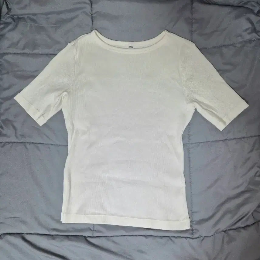 [BUNJANG] Uniqlo Boat Neck Ribbed Short Sleeve T-Shirt Off-White / 유니클로 보트넥 골지 반팔 티 오프화이트 만원샵