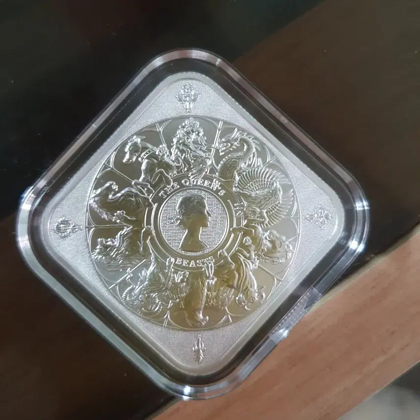 [BUNJANG] Royal Mint Queen&