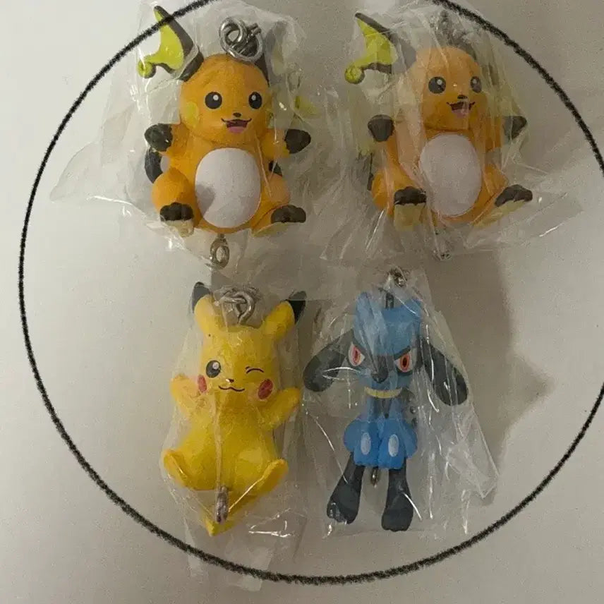 [BUNJANG] Pokemon Connect Gacha Pikachu Raichu Riolu Bundle Set / 포켓몬스터 연결가챠 피카츄 라이츄 리오르 일괄