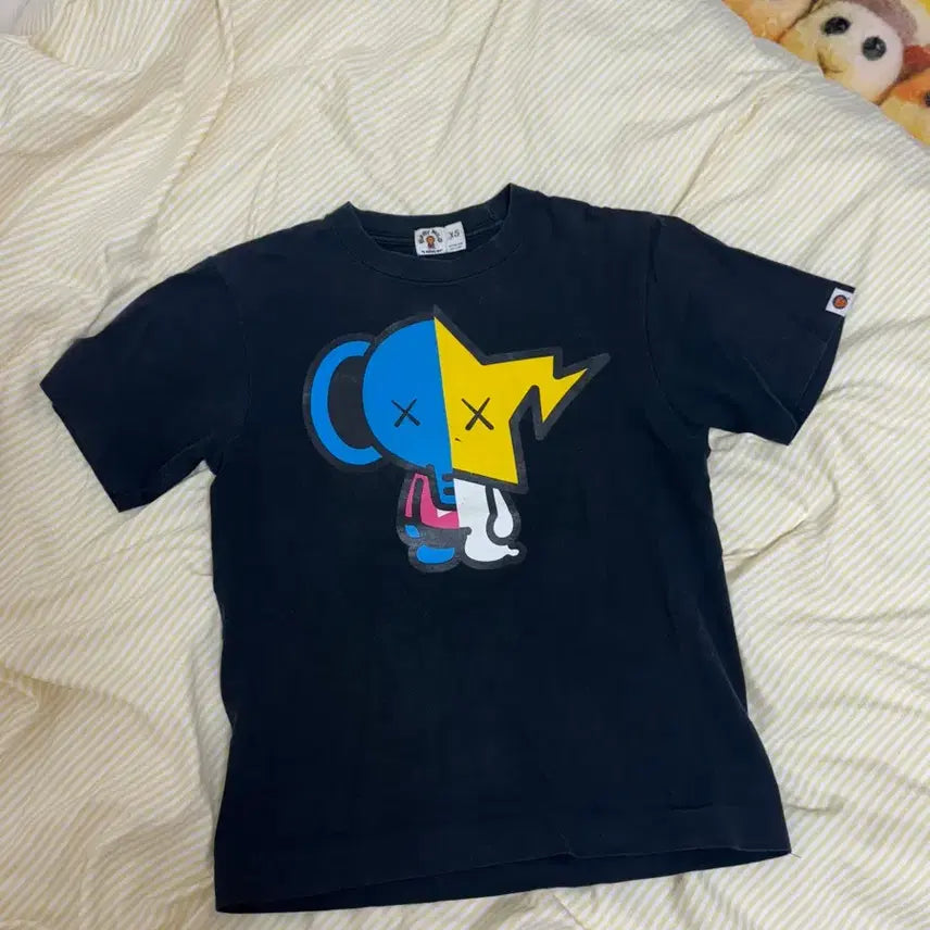[BUNJANG] BAPE x KAWS Collaboration Short-Sleeve T-Shirt / 베이프 x 카우스(KAWS) 콜라보 반팔 티셔츠