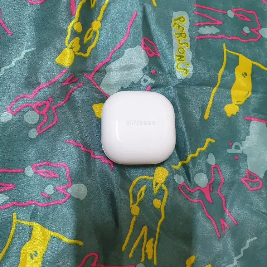 [BUNJANG] Samsung Galaxy Buds 2 Charging Case (Free Shipping) / 버즈2 본체 (택배비포함)