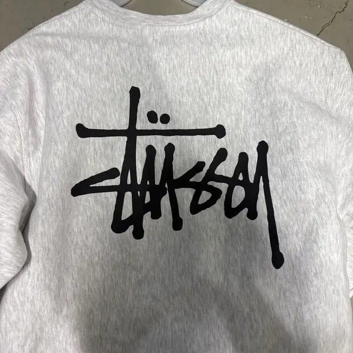 [BUNJANG] Stussy New Big Stock Logo Sweatshirt Small / 만원샵 스투시 신형 빅 스탁 로고 맨투맨 S