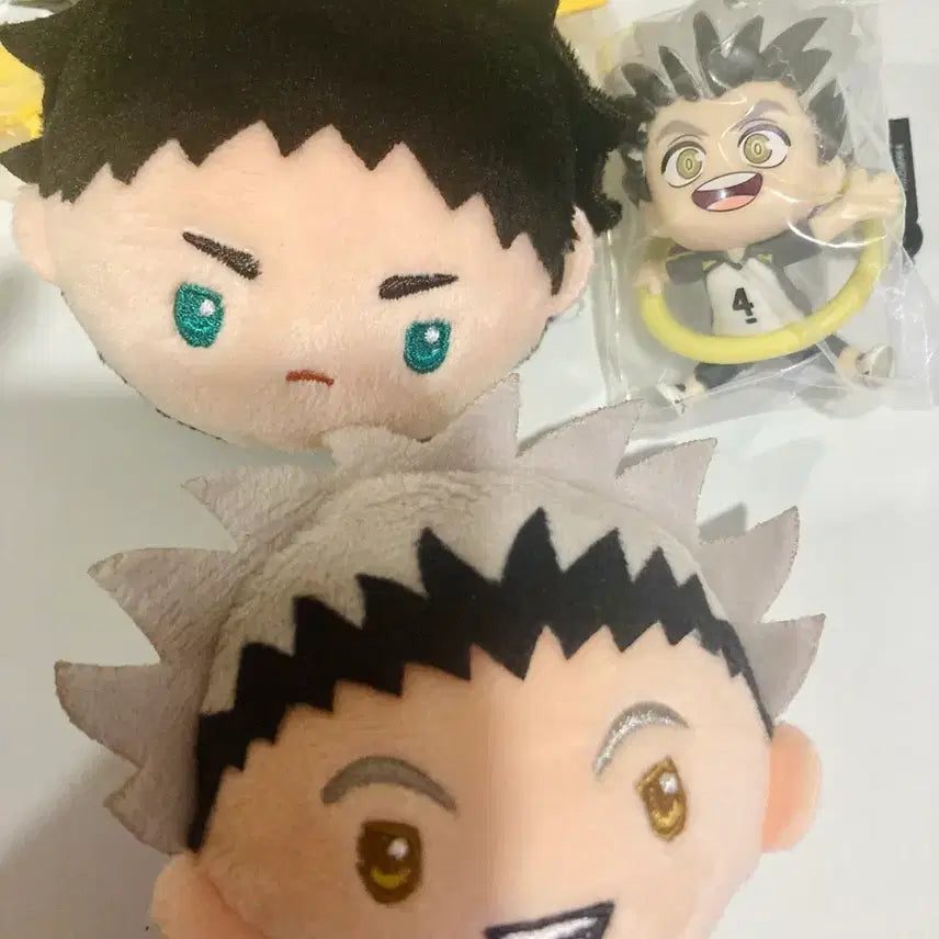 [BUNJANG] Haikyuu!! Bokuto &amp; Akaashi Shoulder Clip Hairpins &amp; Magnets Bundle Set / 하이큐 보쿠토 아카아시 가챠 후쿠로다니 어깨쿵 헤어핀