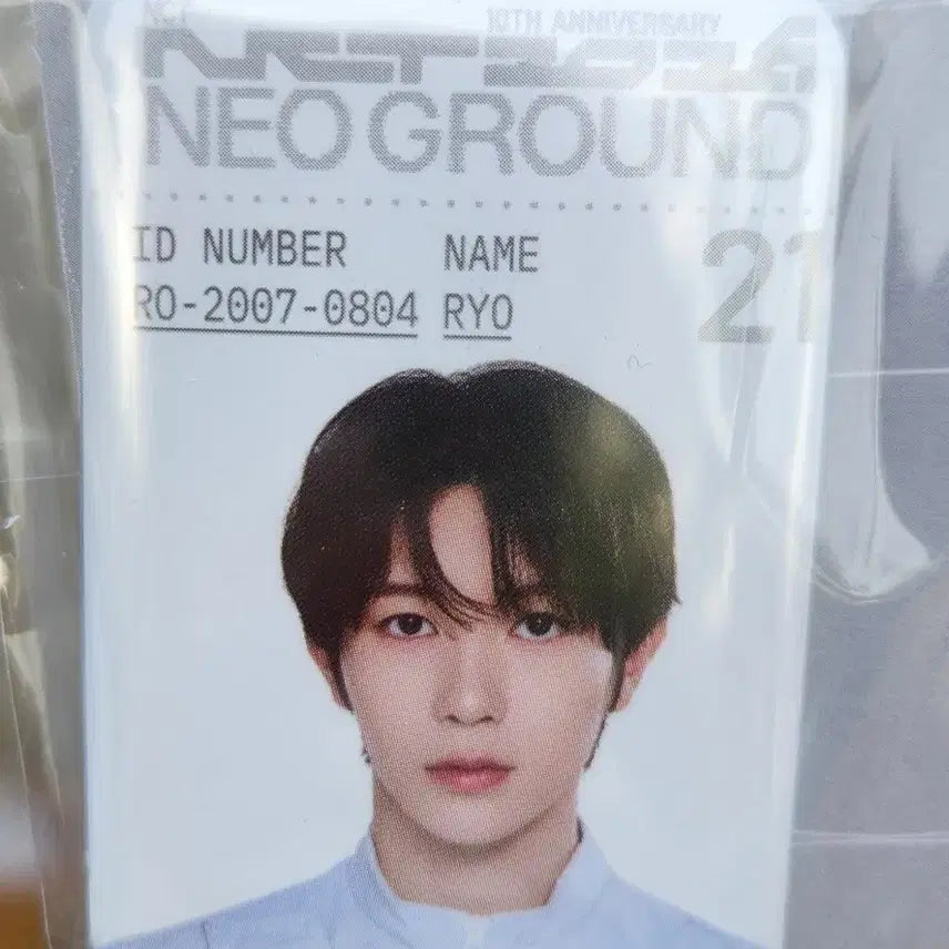 [BUNJANG] NCT 10th Anniversary Pop-Up Ryo Badge / NCT 10주년 팝업 료 뱃지