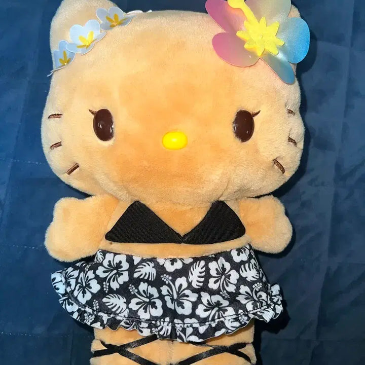 [BUNJANG] Sanrio Tokonatsu Vacation Tanning Hello Kitty Plush Toy / [정품] 산리오 태닝 키티 토코나츠 베케이션 인형
