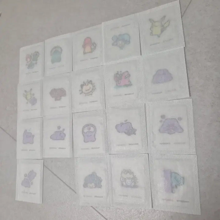 [BUNJANG] Colorgram Pokemon Tteokbokki Stickers (Set of 19) / 19개) 올리브영 컬러그램 포켓몬 띠부씰 포켓몬 스티커19개 일괄판매