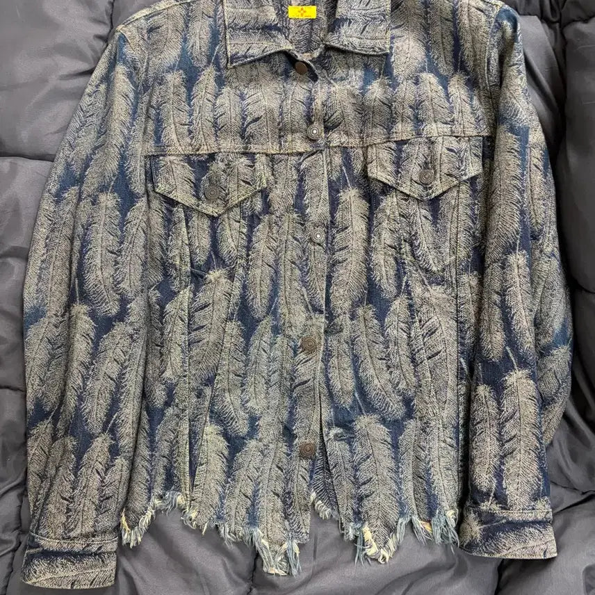 [SOLD OUT] 캐피탈 페더 데님 자켓 진청 / 3 사이즈