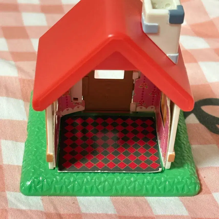 [BUNJANG] Animal Crossing: Make a Forest - Red Roof House Figure / 고전 동물의숲 숲을만들자 빨간지붕집 피규어