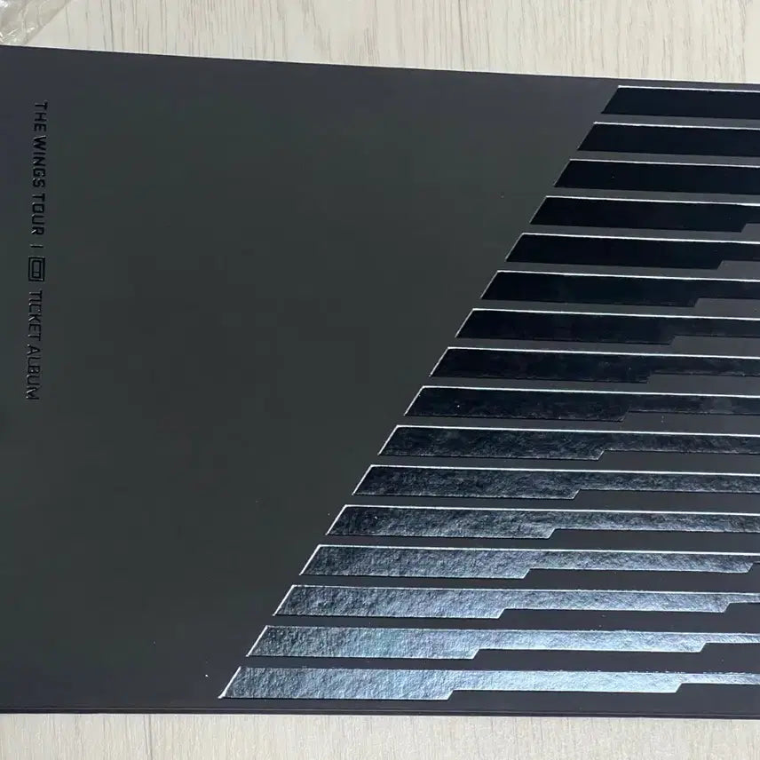 [BUNJANG] BTS Wings Tour Goods Bundle Set (Ticket Binder, Postcard Set, Photo Frame Set, Program Book) / 방탄 BTS 윙즈 투어 굿즈(티켓바인더+엽서세트+포토프레임세트+프로그램북