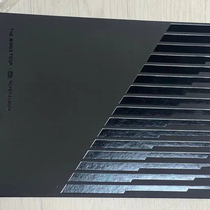 [BUNJANG] BTS Wings Tour Goods Bundle Set (Ticket Binder, Postcard Set, Photo Frame Set, Program Book) / 방탄 BTS 윙즈 투어 굿즈(티켓바인더+엽서세트+포토프레임세트+프로그램북