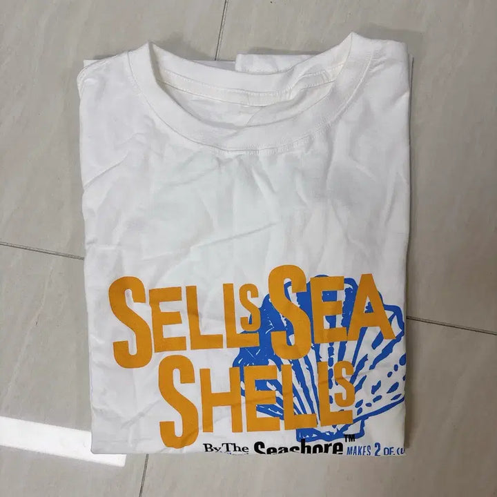 [BUNJANG] Unbranded M-Size T-Shirt / 새제품 테켓 반팔티 m사이즈