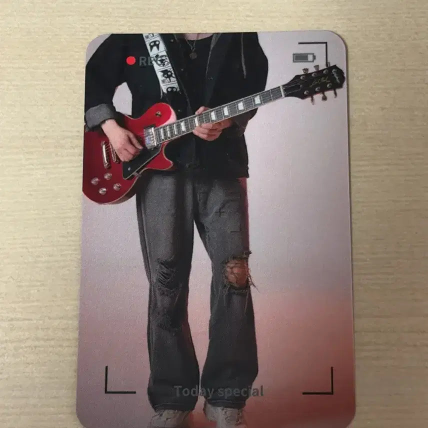 [BUNJANG] Gamyj NFC Album Keychain with Photocard Set A / 급처) (포카 포함)감제이 NFC 앨범 키링 양도합니다.