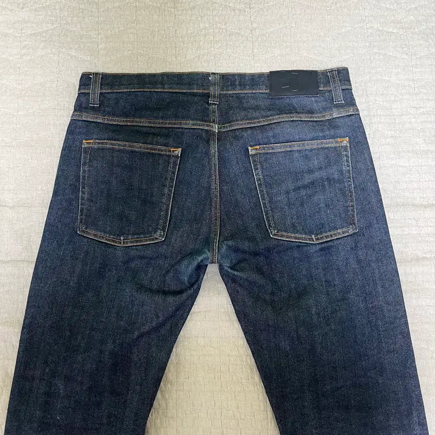 [BUNJANG] Uniqlo + J Selvedge Straight Jeans / 유니클로 + J 셀비지 스트레이트 진 (34)