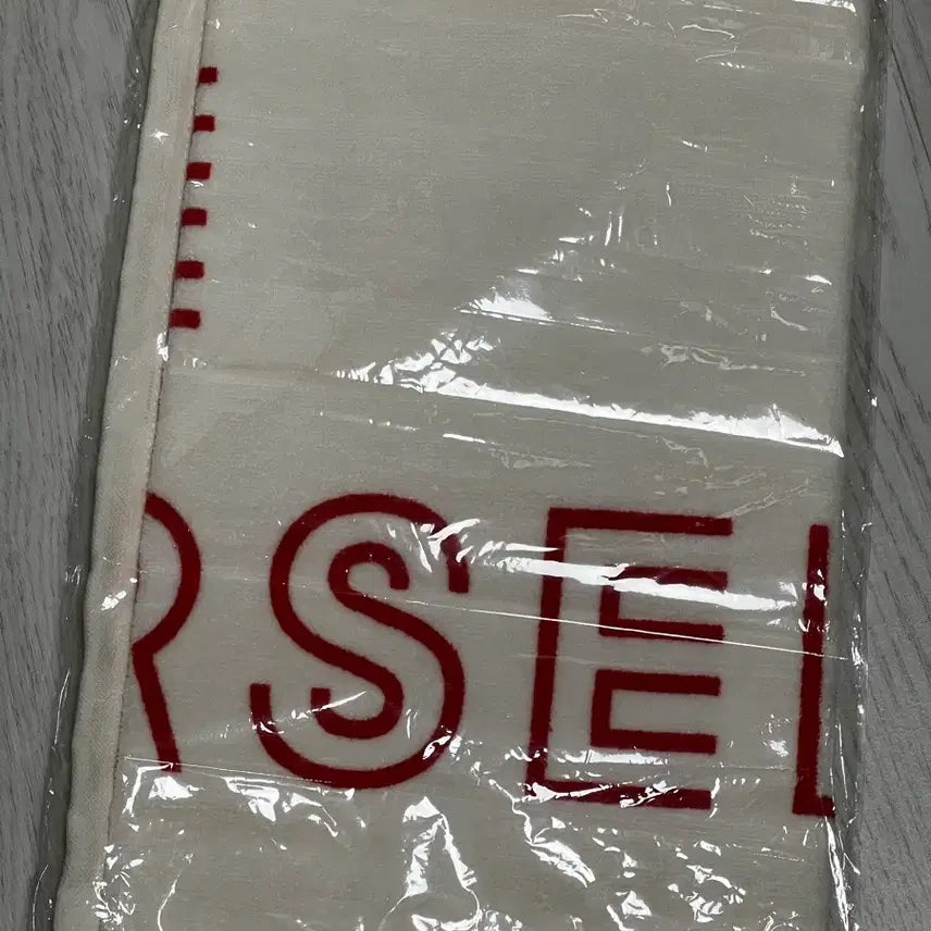 [BUNJANG] BTS Love Yourself World Tour Goods Towel (Sealed) / (미개봉) BTS 방탄 러브유어셀프 월드 투어 굿즈 타월 타올 towel