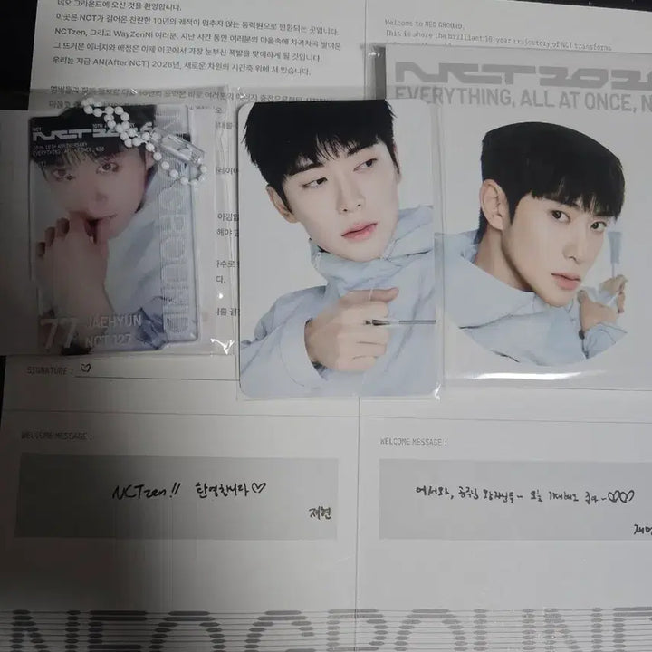 [BUNJANG] 10th Anniversary Replica Set (Lenticular Keychain, Entry Photocard, Badge, Joining Contract) / 10주년 재현세트 (렌티큘러, 입장포카, 배찌, 입단 계약서)