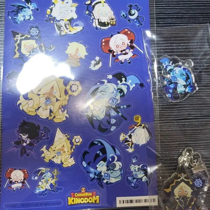 [BUNJANG] Cookie Run Kingdom Stickers &amp; Acrylic Keyring Bundle Set / 쿠키런 킹덤 스티커, 아크릴 키링 일괄 판매