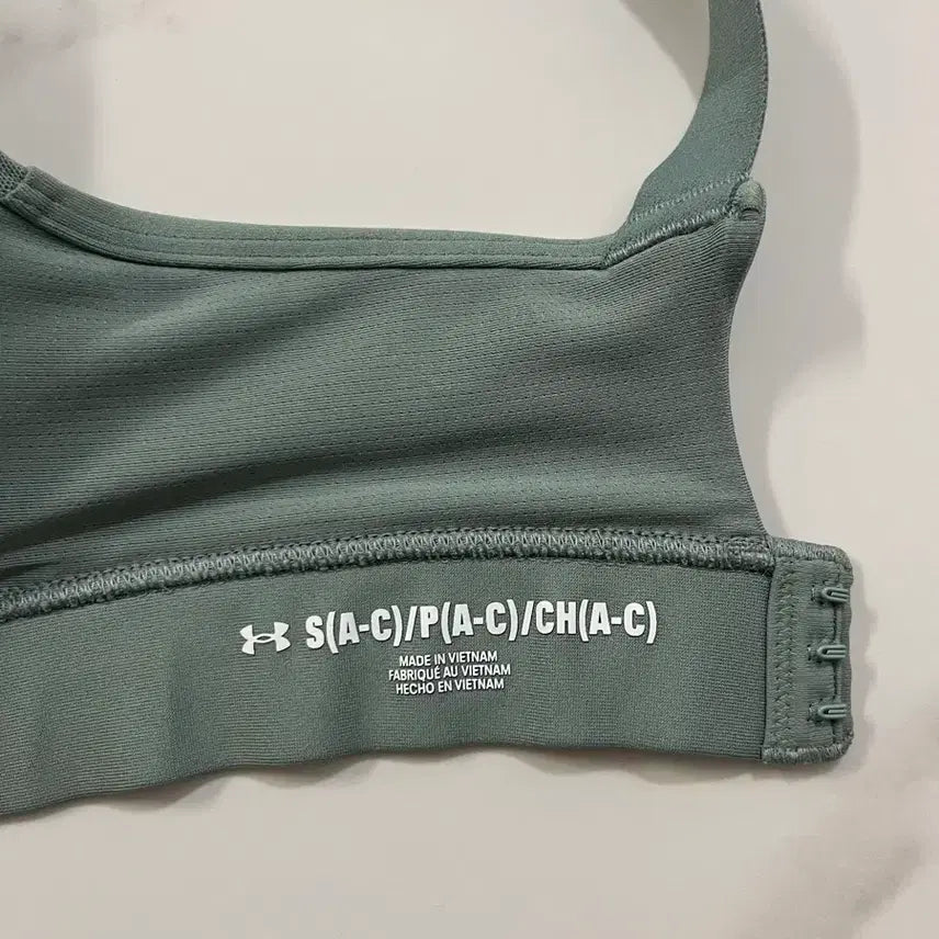[BUNJANG] Under Armour Sports Bra (Size S) / 언더아머 스포츠브라