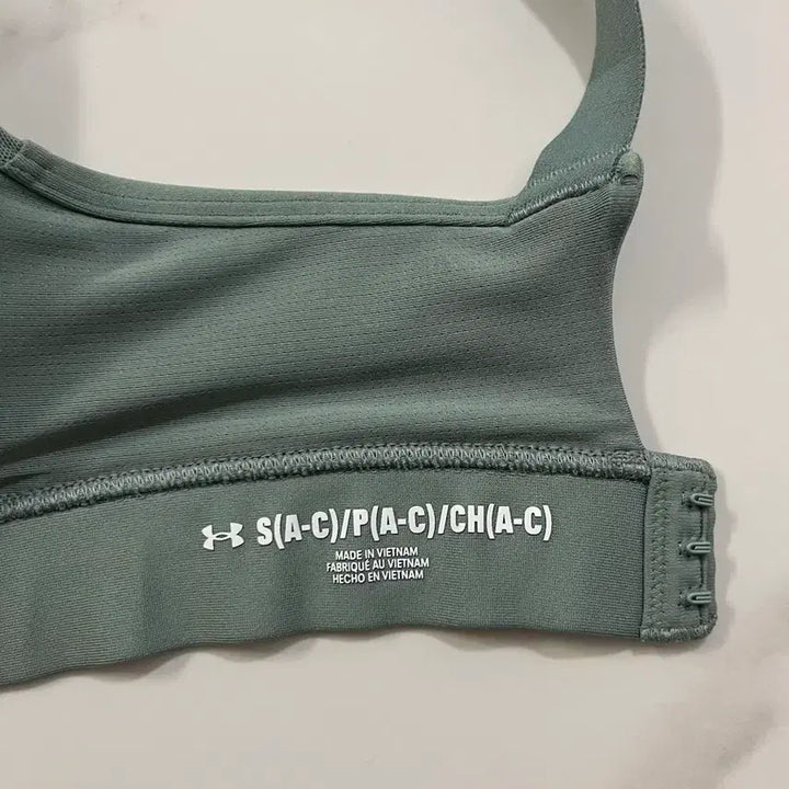 [BUNJANG] Under Armour Sports Bra (Size S) / 언더아머 스포츠브라
