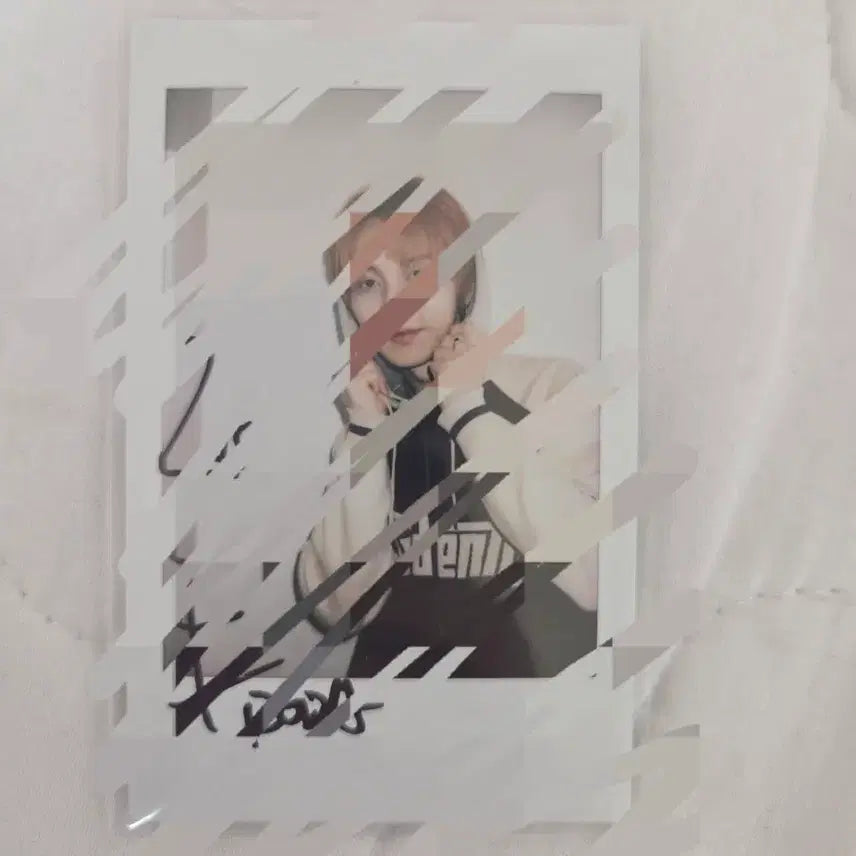 [BUNJANG] M.O.N.T Roda Signed Polaroid / 몬트 M.O.N.T 로다 싸인 폴라로이드