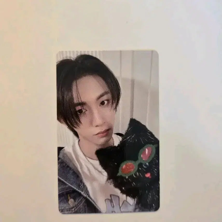 [BUNJANG] How? Comeback Live Sticker Version Weverse Photocard / (동영상확인/하자) 태산 how? 컴백라이브스티커버전 위버스포카