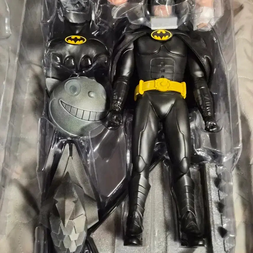 [BUNJANG] Hot Toys MMS770 Batman Returns 2.0 / 핫토이 mms770 배트맨 리턴즈 2.0 헤드, 바디 제외