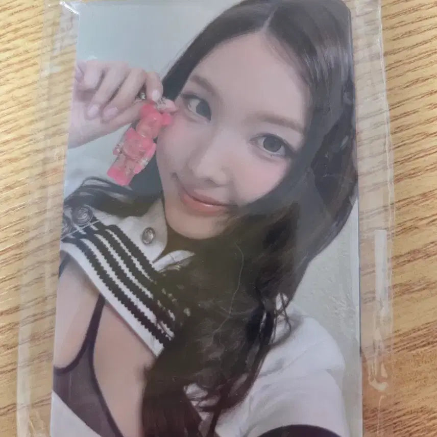 [BUNJANG] TWICE BE@RBRICK Photocard / 트와이스 베어브릭 포토카드