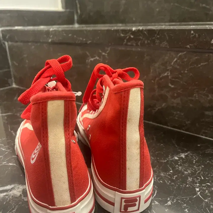 [BUNJANG] FILA x BIGBANG Collaboration Sneakers (Size 220) / 빅뱅) 필라 빅뱅 콜라보 신발 220